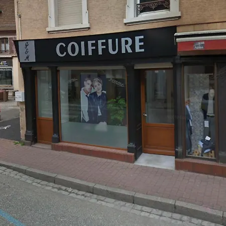 Le Du Chateau Dans Le Centre De