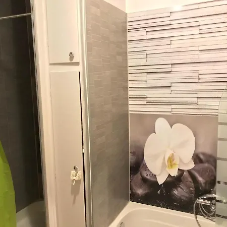 Le Du Chateau Dans Le Centre De *