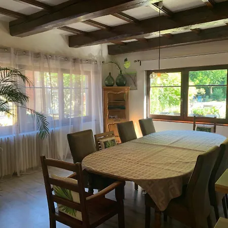 Le Du Chateau Dans Le Centre De